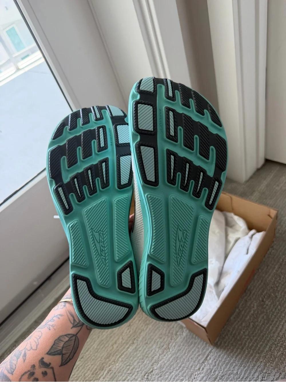 Altra Women's White and Teal Escalante Running Shoes